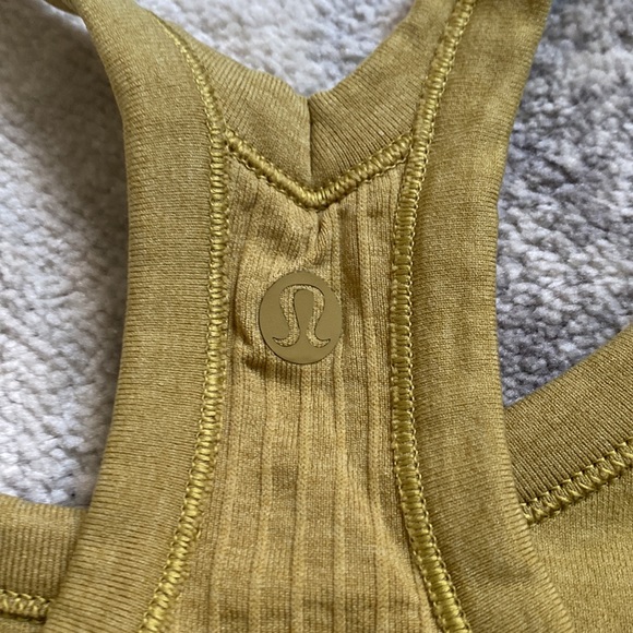 Lululemon exercise tank - Picture 2 of 2